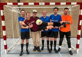 CLOSE UP met Koen Aartman: 'Haaien, sterke verhalen en bitterballen'